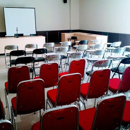 Banding Agung Graha Serasan Seandanan酒店 外观 照片
